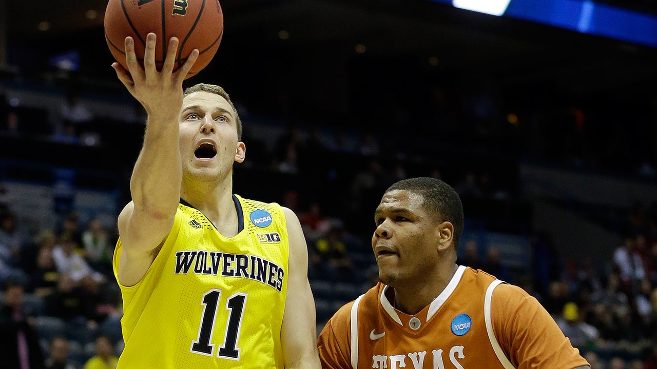 Texas loses to Michigan in NCAA tournament